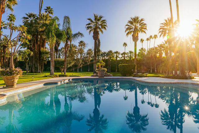 457 W Hermosa Place, Palm Springs, CA 92262