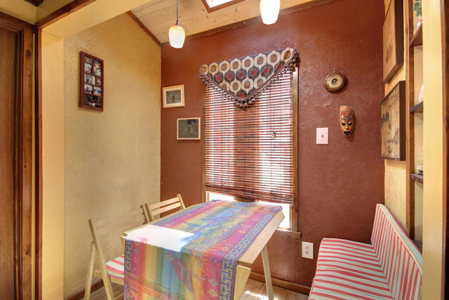 735 Santa Barbara Avenue, Sugarloaf CA: https://media.crmls.org/mediaz/c04662b0-de49-4775-be35-e8e4227097c2.jpg