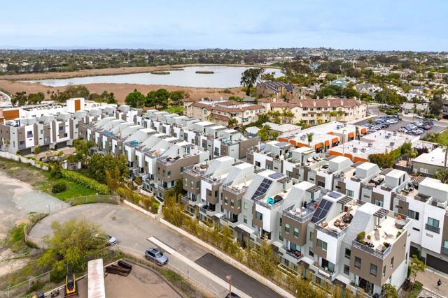 2563 State St, Carlsbad CA: https://media.crmls.org/mediaz/c04665ac-4b97-4d58-8ec3-48786d9fc964.jpg