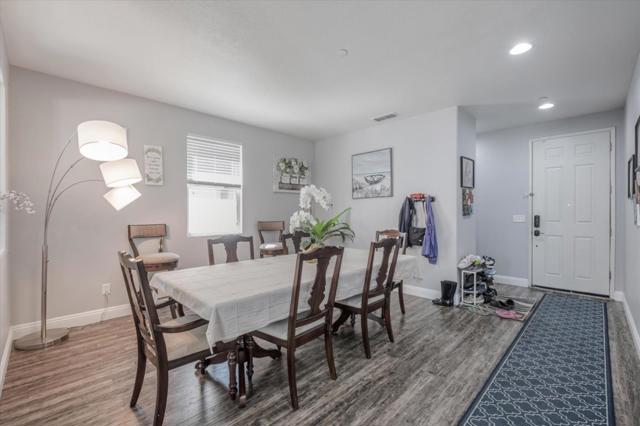 Image 10 of 18 For 7533 Hazelton Way