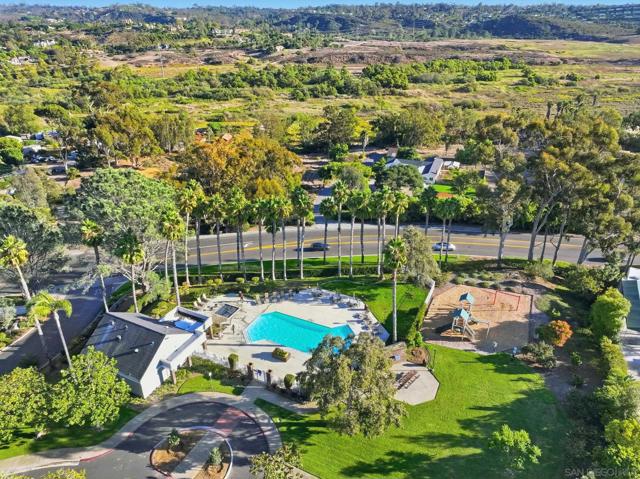 3626 Lorimer Ln, Encinitas CA: https://media.crmls.org/mediaz/c04854c0-2d25-4231-8ada-9039ca459874.jpg