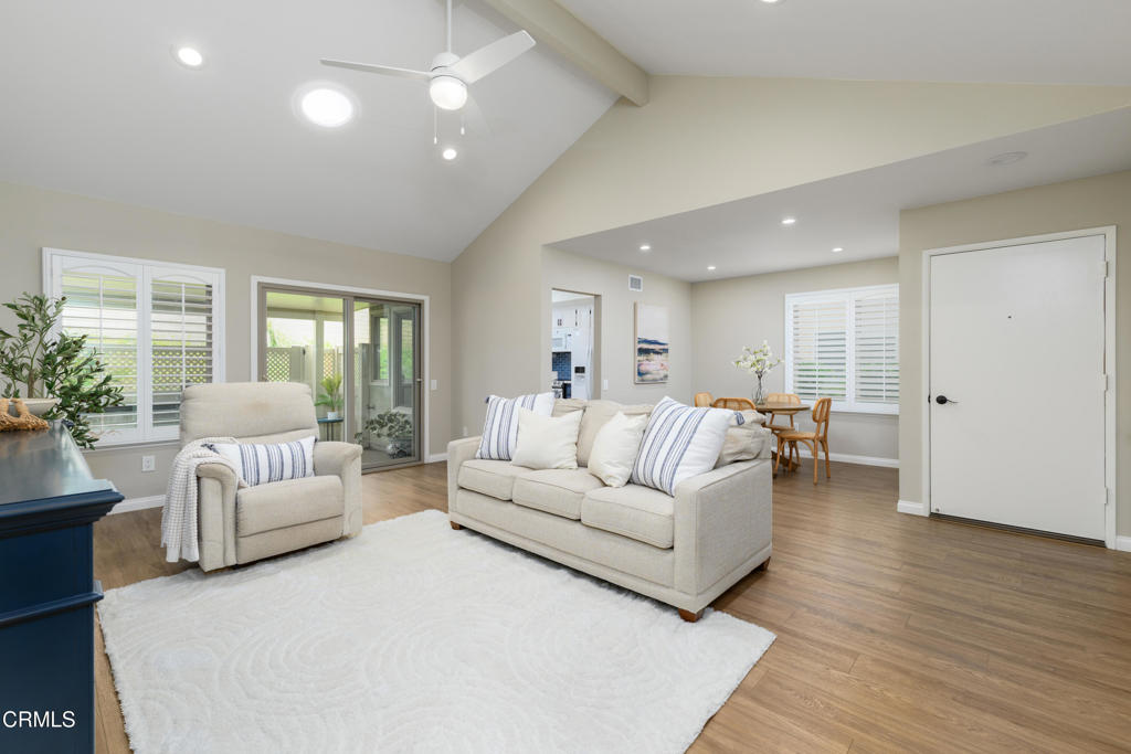 44123 Village 44