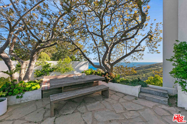 2727 Corral Canyon Road, Malibu CA: https://media.crmls.org/mediaz/c04ac858-736a-4791-9778-14ce62bfe695.jpg