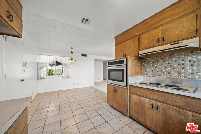 820 N 16th Street, Montebello CA: https://media.crmls.org/mediaz/c04b23e9-7cfc-4429-bbd7-209377f044af.jpg
