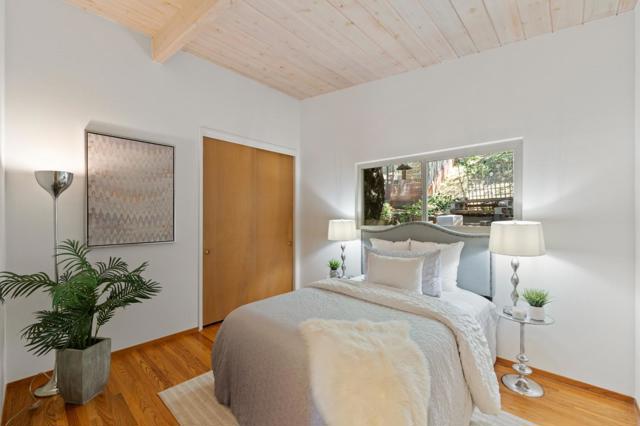 1220 Chula Vista Drive, Belmont CA: https://media.crmls.org/mediaz/c04ba94a-919d-42ea-a16f-78c41b98566d.jpg