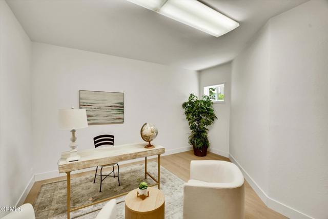 4559 Rayburn Street, Westlake Village CA: https://media.crmls.org/mediaz/c04c1dd7-a242-4889-8c28-b5771d76bee4.jpg