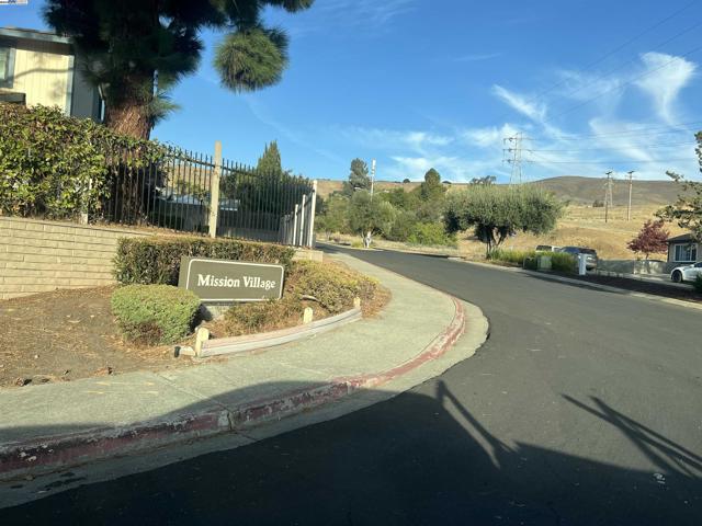 276 Galano Plz, Union City CA: https://media.crmls.org/mediaz/c04c202f-5330-44ea-8c0f-6206e261abb1.jpg