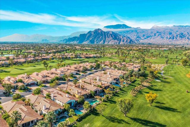 48385 Vista Calico, La Quinta CA: https://media.crmls.org/mediaz/c04d0574-c178-4340-af54-1a8f00fd82e8.jpg