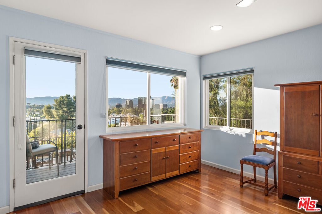 MLS #25589351 image #10