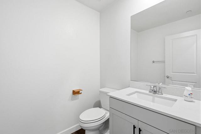 5230 Calle Rockfish, San Diego CA: https://media.crmls.org/mediaz/c04d43f4-2a8d-4ecc-b70c-eef0b469fc74.jpg