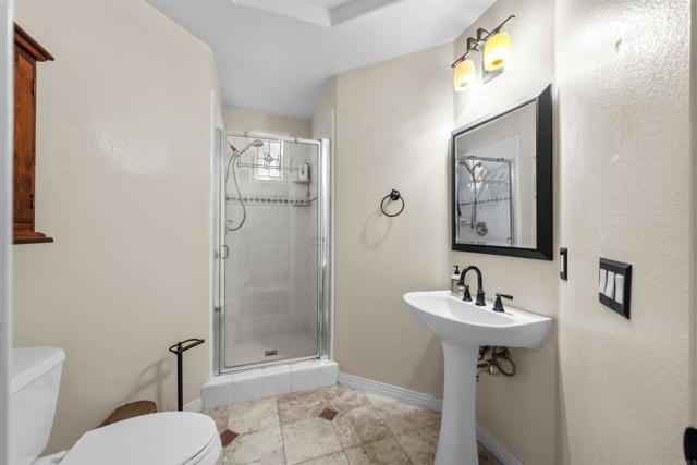 1033 Goldeneye, Carlsbad CA: https://media.crmls.org/mediaz/c04ddb32-1ef8-47c9-bc20-c9a1d49322ad.jpg
