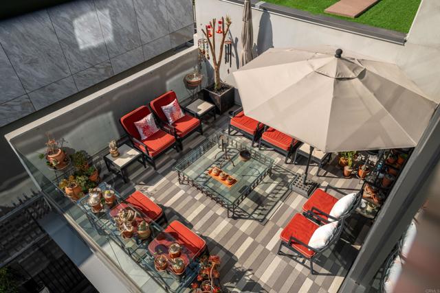 Detail Gallery Image 14 of 37 For 589 Palm St, San Diego,  CA 92103 - 2 Beds | 2/1 Baths