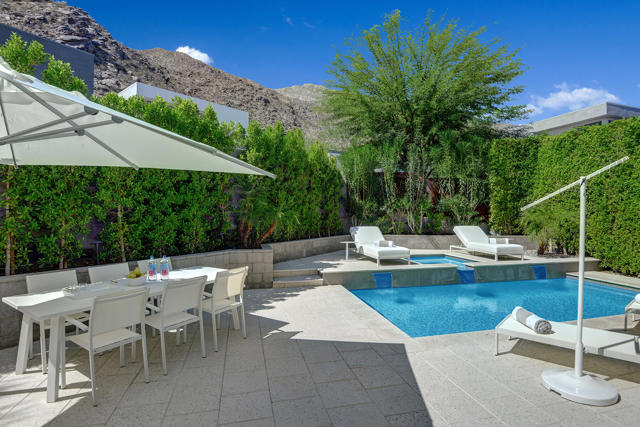 Image 3 of 31 For 329 Goleta Way