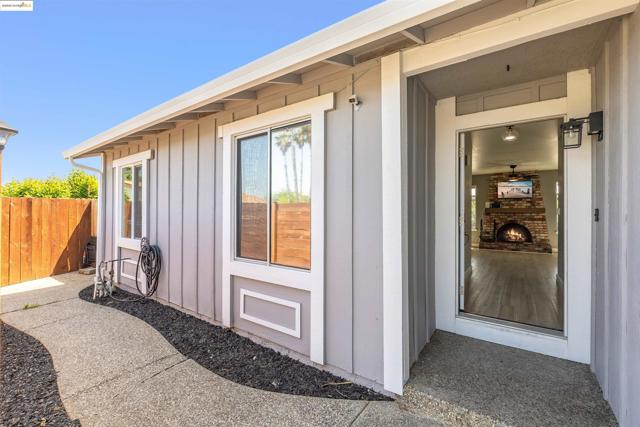 2158 Ackerman Dr, Pittsburg CA: https://media.crmls.org/mediaz/c04f3f11-d1c3-4971-8f9b-bedb80d258a7.jpg