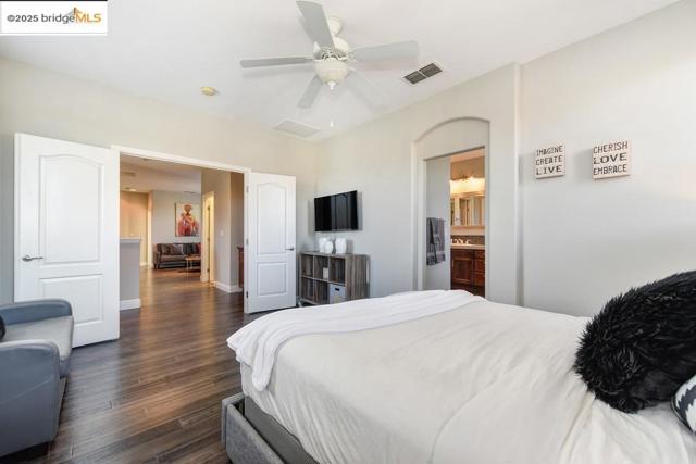 Image 37 of 43 For 390 Caravaggio Cir