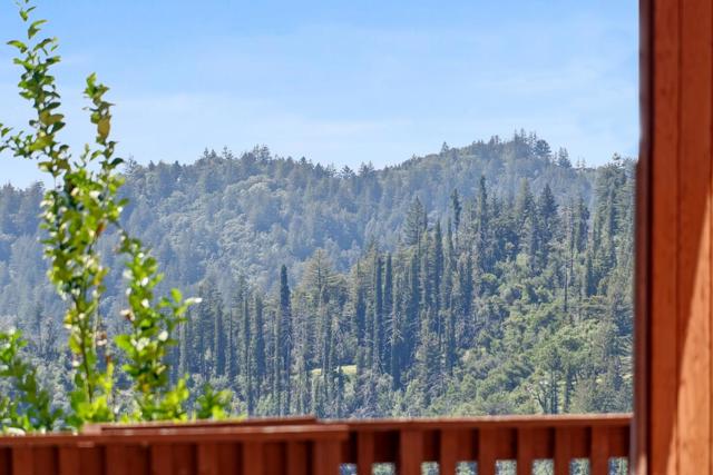 1315 Sunset Ridge Road, Los Gatos CA: https://media.crmls.org/mediaz/c050ae4d-04a3-4364-a957-67afd5b3b422.jpg