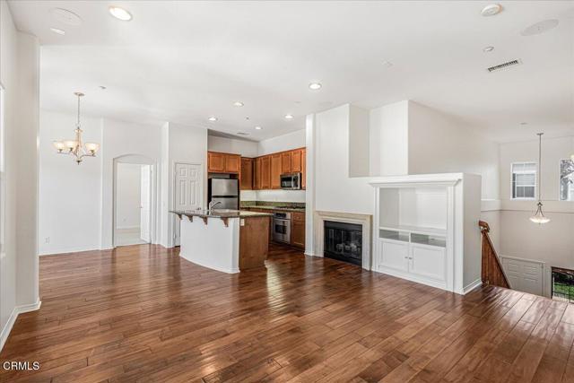 Detail Gallery Image 5 of 30 For 288 Lightwood St, Camarillo,  CA 93012 - 2 Beds | 2 Baths