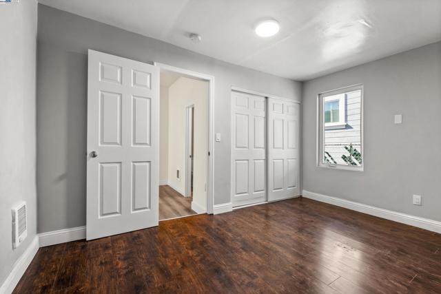 3411 Adeline St, Oakland CA: https://media.crmls.org/mediaz/c051d9f7-76a0-4793-ac1b-370b8f5a1180.jpg
