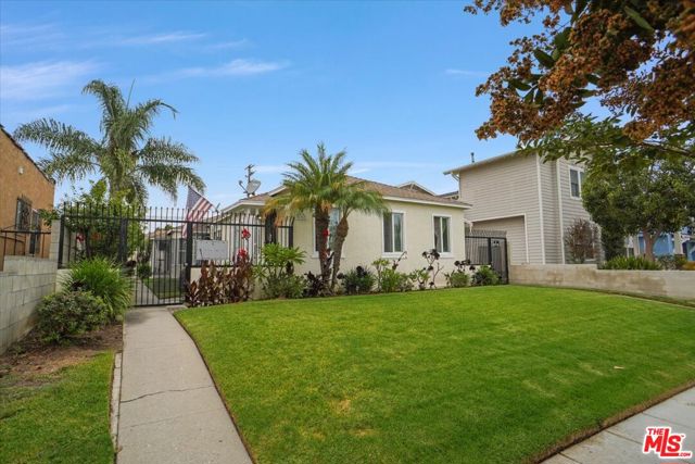 1903 Cabrillo Avenue, Torrance CA: https://media.crmls.org/mediaz/c05219ea-aa12-4896-ab82-c354e4b89c5a.jpg