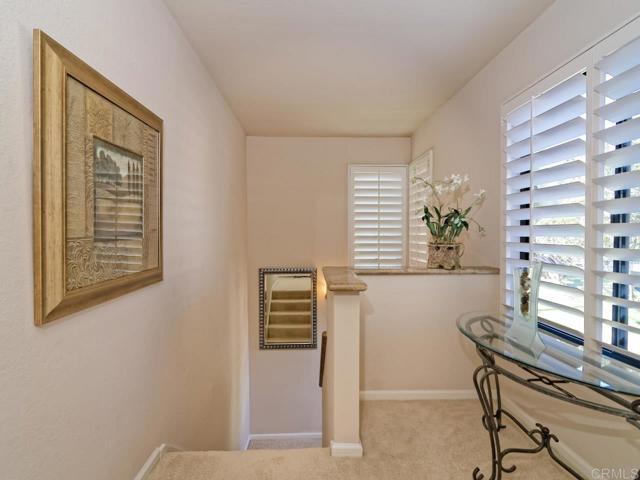 Detail Gallery Image 13 of 25 For 3885 Fallon Cir, San Diego,  CA 92130 - 3 Beds | 2/1 Baths