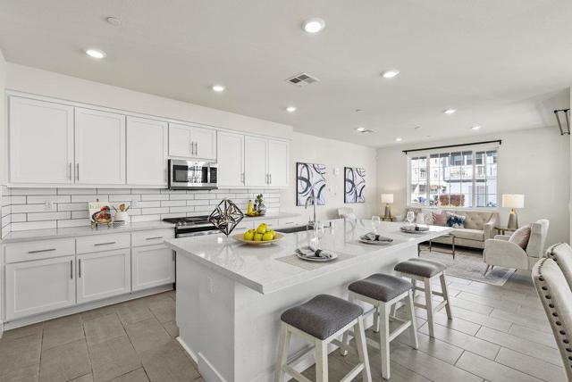 9476 Seawind Way, Newark CA: https://media.crmls.org/mediaz/c0523553-9372-4379-b73b-9437766a6e57.jpg