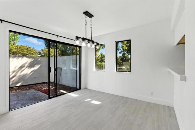 25 Bud Court, Pleasant Hill CA: https://media.crmls.org/mediaz/c053c4ab-dd5d-436f-9765-ef10a5d086fb.jpg