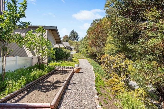 5637 Lake Murray Blvd, La Mesa CA: https://media.crmls.org/mediaz/c0545ff9-9512-467a-9fb5-77ae371a8e99.jpg