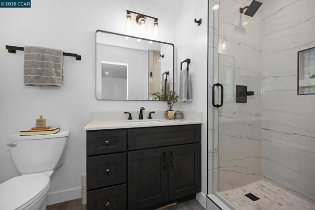 1933 Oak Park Blvd, Pleasant Hill CA: https://media.crmls.org/mediaz/c054ba66-acad-4f19-874d-c19bfde54953.jpg