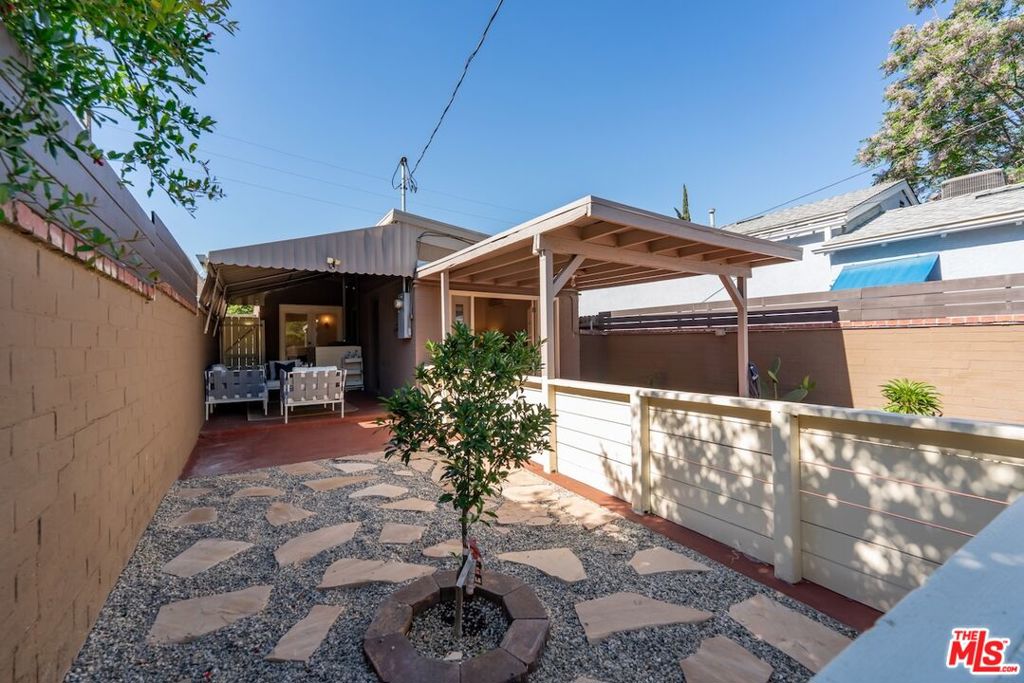 2914 W Chandler BoulevardBurbank image #19