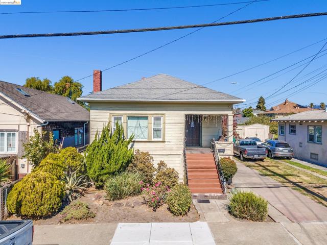 1028 61St St, Oakland, California 94608, ,Multi-Family,For Sale,61St St,41076790