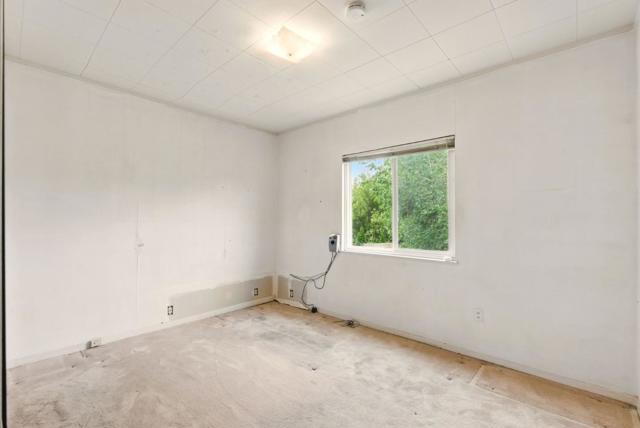 46 Hilltop Drive, San Carlos CA: https://media.crmls.org/mediaz/c057b5ce-5ea4-4d09-a6aa-a90ac042a108.jpg