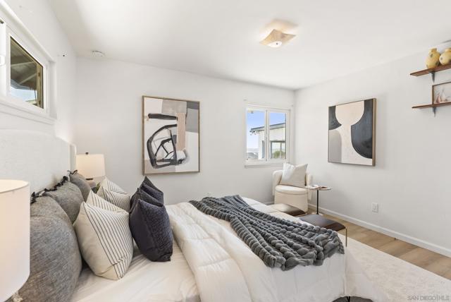 2122 March Pl, San Diego CA: https://media.crmls.org/mediaz/c057fb12-749a-4c9f-8a3e-948b17cc176a.jpg