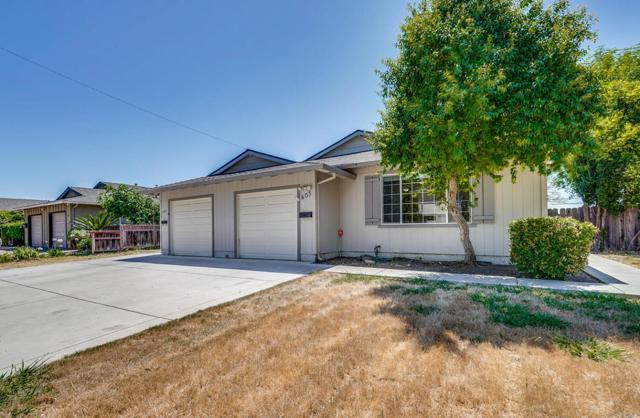 401 Lynn Avenue, Milpitas CA: https://media.crmls.org/mediaz/c0581186-ae0c-4dd1-84aa-3415d6919cb7.jpg