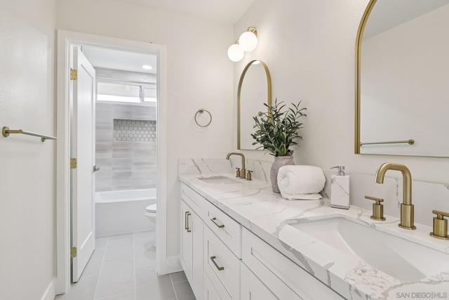 664 Crescent Dr, Chula Vista CA: https://media.crmls.org/mediaz/c0588d6b-cbd2-4c64-b44f-4f8e79a21d25.jpg