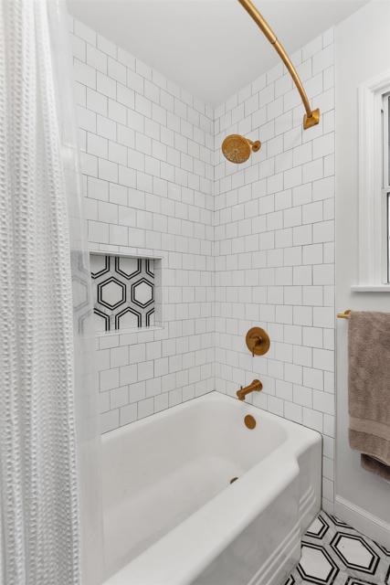 4744 49th St, San Diego CA: https://media.crmls.org/mediaz/c058c84d-feb8-4bf7-9984-e037dadf32f8.jpg