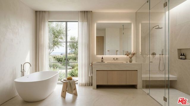 5 Bed Home for Sale in Pacific Palisades, California