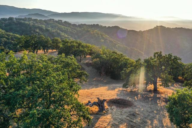 21 Long Ridge Trail, Carmel CA: https://media.crmls.org/mediaz/c0594028-ce51-422b-afae-80d8a4da1418.jpg