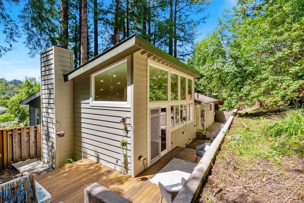 https://media.crmls.org/mediaz/c0594d30-d149-49ae-a7ec-b5328a568b58.jpg?preset=X-Large