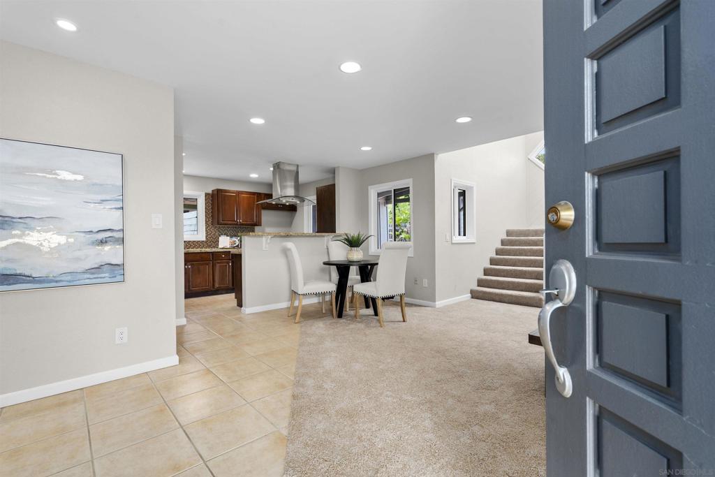 MLS #250034294SD img 2