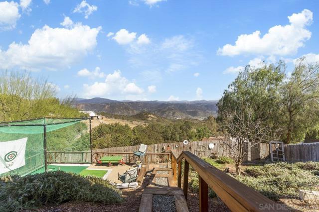 2216 Crest Dr, El Cajon CA: https://media.crmls.org/mediaz/c059b31f-274b-4c97-b619-6640b76fdfa0.jpg