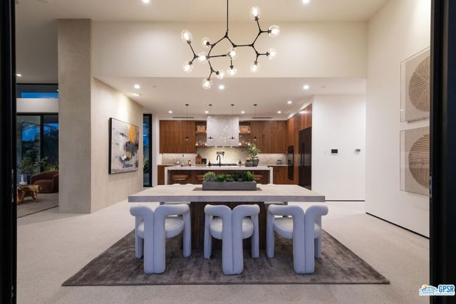 23240395 Listing Image 21