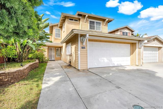 3585 Acacia St, San Diego CA: https://media.crmls.org/mediaz/c05abab8-af2c-4d33-a80b-c20712b78e2d.jpg
