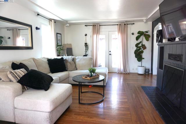 Image 4 of 41 For 2327 Avenue 133rd