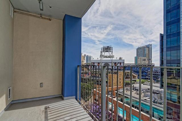 321 10th Avenue, San Diego CA: https://media.crmls.org/mediaz/c05c27c7-d5ac-4a2b-a219-8f8bc5acff18.jpg
