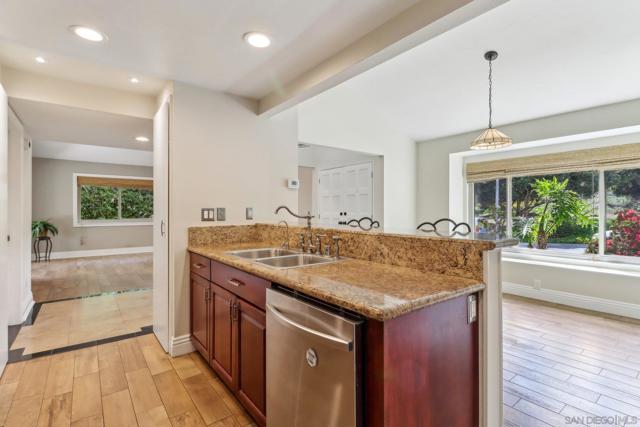 4637 Coralwood Cir, Carlsbad, California 92008, 2 Bedrooms Bedrooms, ,2 BathroomsBathrooms,Townhouse,For Sale,Coralwood Cir,250020235SD