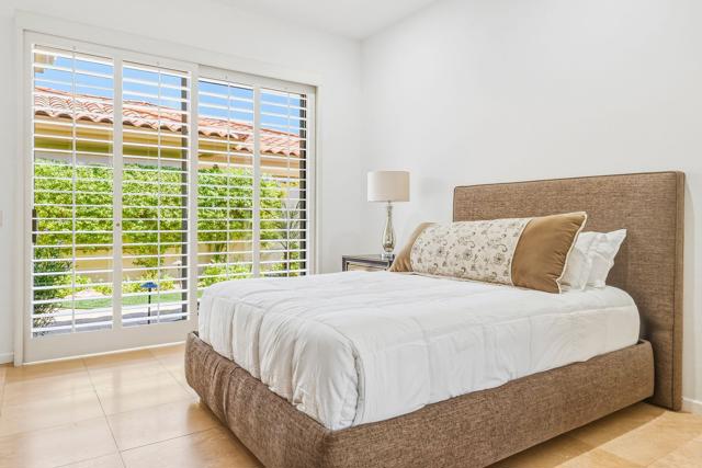 801 Deer Haven Circle, Palm Desert, CA 92211