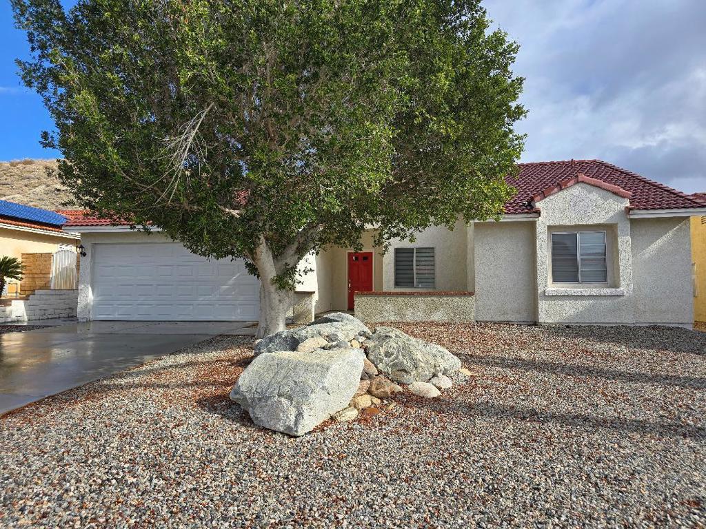 64890 64890 Desert Air Ct