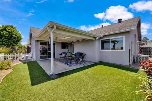 13710 Ahwahnee Way, Poway CA: https://media.crmls.org/mediaz/c05df476-c83e-4791-ba89-f5d7e81df7c1.jpg