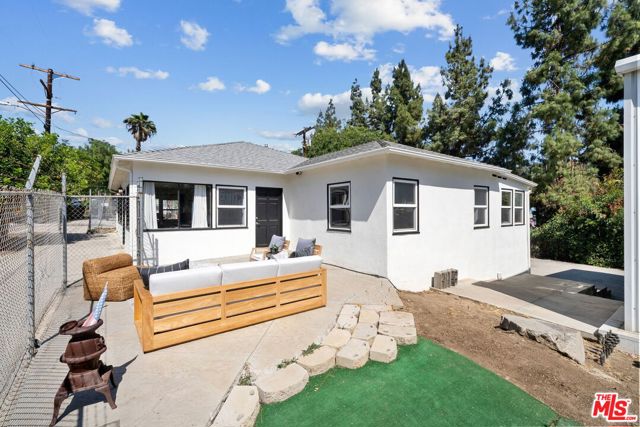 3710 Fletcher Drive, Los Angeles CA: https://media.crmls.org/mediaz/c05e5430-ddbc-41e2-af4e-65447217f3c7.jpg