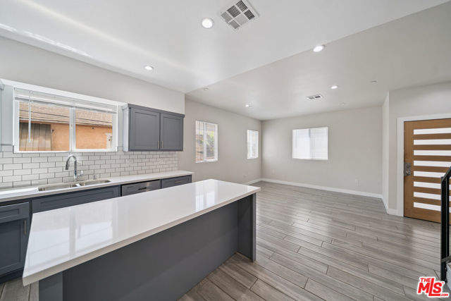 1121 Browning Boulevard, Los Angeles CA: https://media.crmls.org/mediaz/c05ff1b3-a5f6-4054-994a-ba8f0ba6153c.jpg